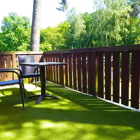 Wohung Mit Balkon Und Garten Nahe Stadtgrenze By Interhome شقة *