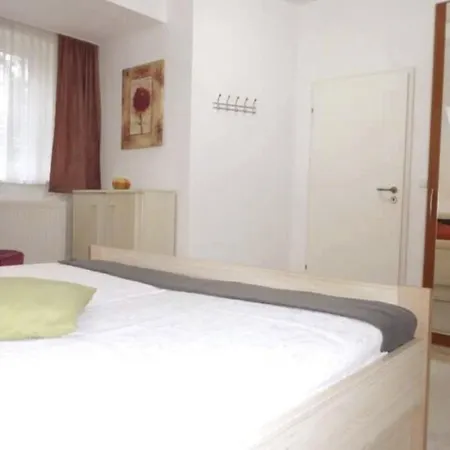 Wohung Mit Balkon Und Garten Nahe Stadtgrenze By Interhome