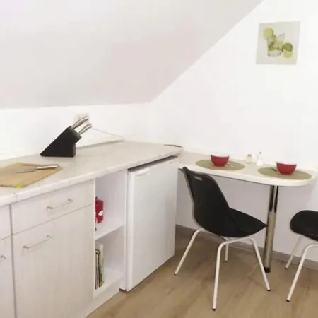 Апартаменты Wohung Mit Balkon Und Garten Nahe Stadtgrenze By Interhome Малов