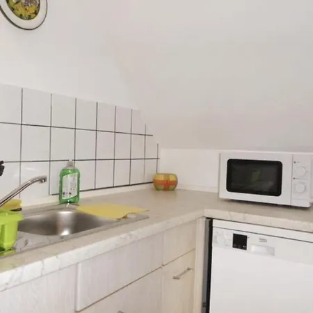 Апартаменты Wohung Mit Balkon Und Garten Nahe Stadtgrenze By Interhome Малов