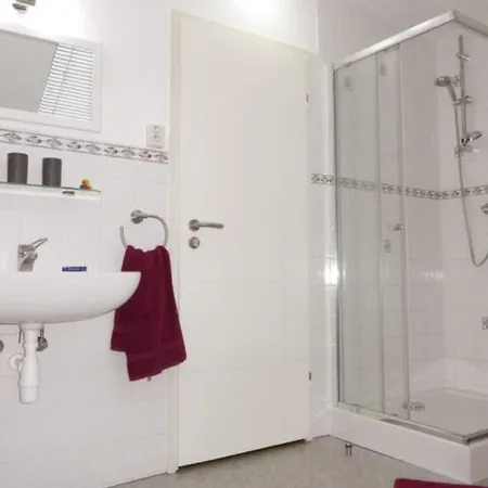 Wohung Mit Balkon Und Garten Nahe Stadtgrenze By Interhome *