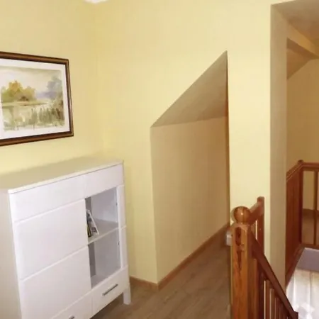 Wohung Mit Balkon Und Garten Nahe Stadtgrenze By Interhome Малов