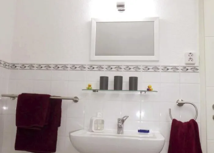 Wohung Mit Balkon Und Garten Nahe Stadtgrenze By Interhome Apartment *